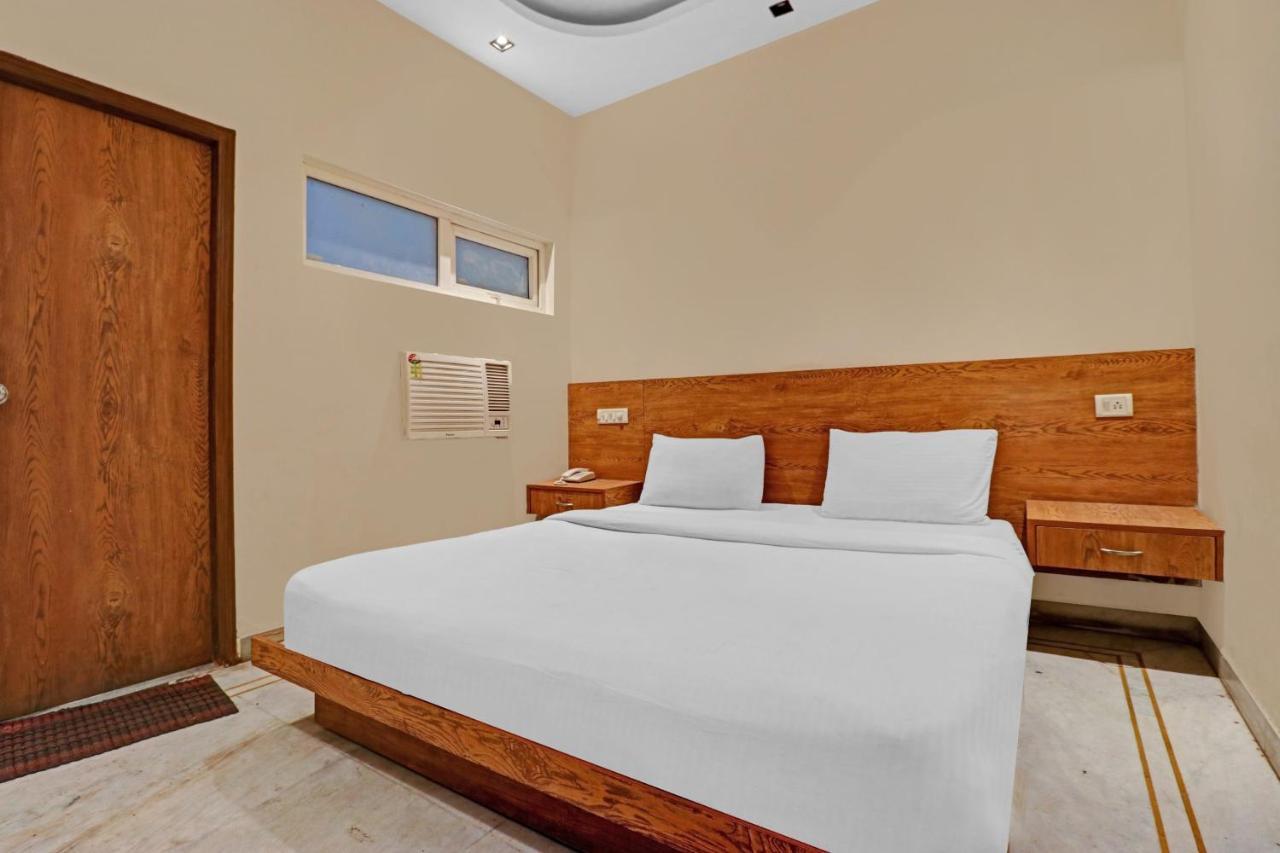 Airport Hotel Goodluck Új-Delhi Kültér fotó
