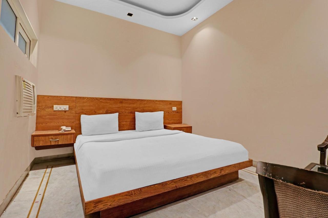 Airport Hotel Goodluck Új-Delhi Kültér fotó