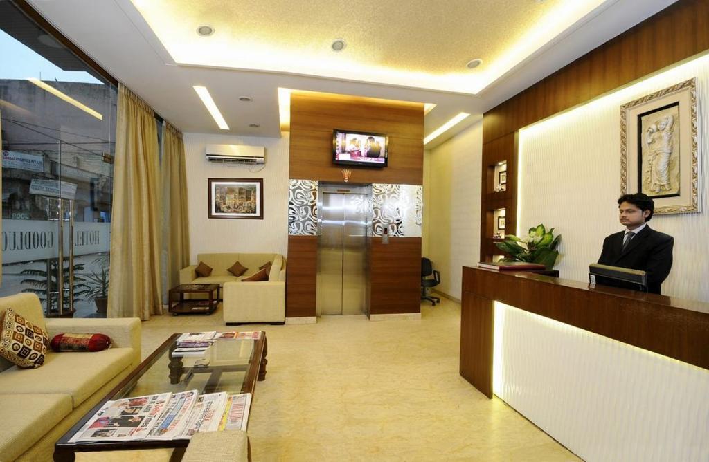 Airport Hotel Goodluck Új-Delhi Kültér fotó